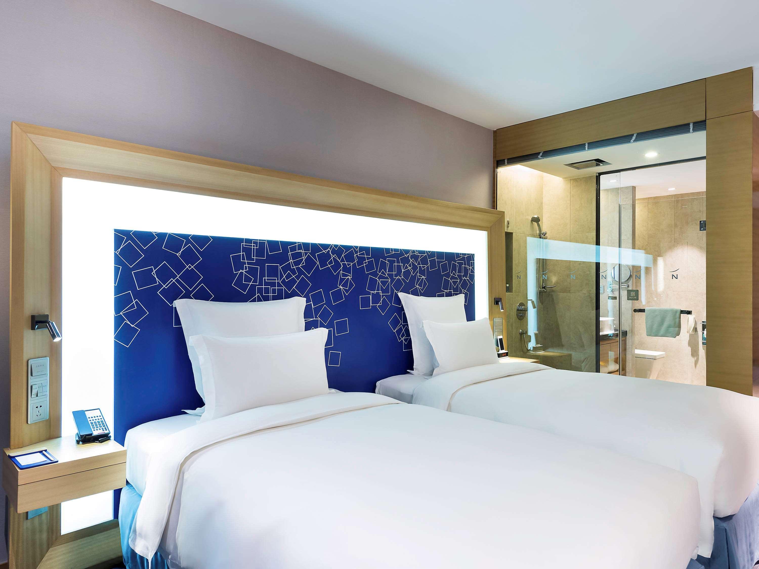 Novotel Ningbo East Exteriör bild