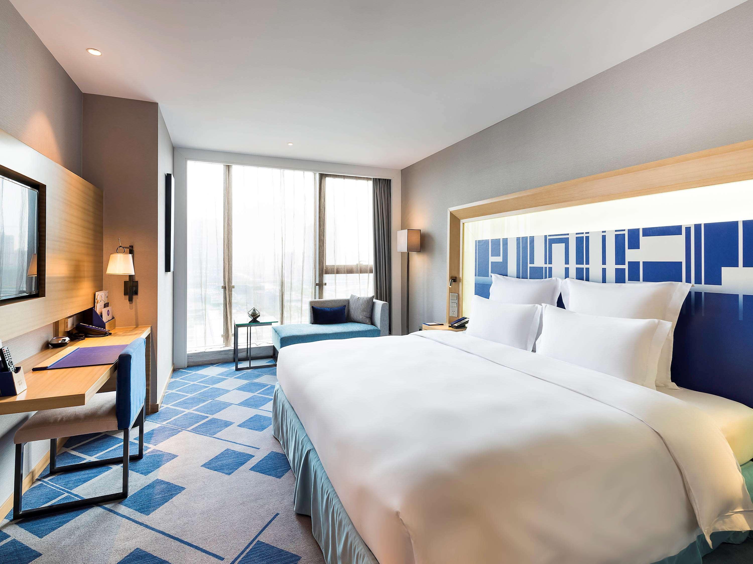 Novotel Ningbo East Exteriör bild