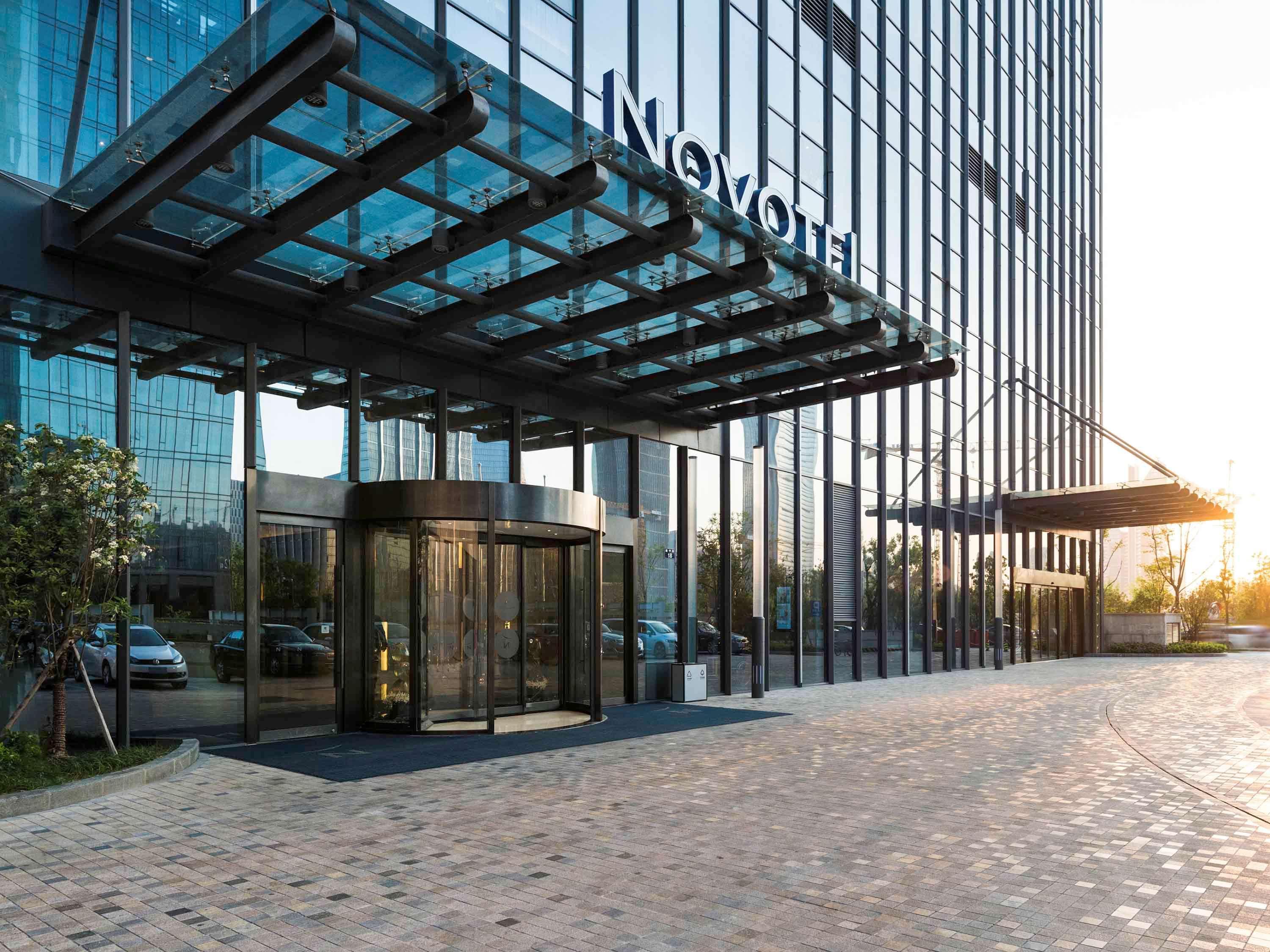 Novotel Ningbo East Exteriör bild