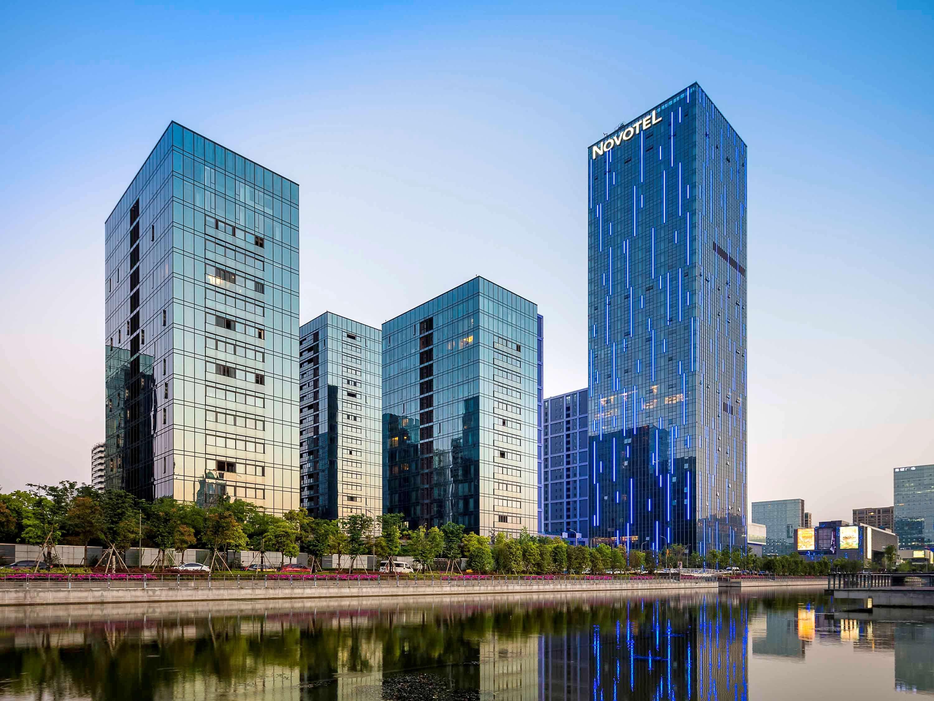 Novotel Ningbo East Exteriör bild