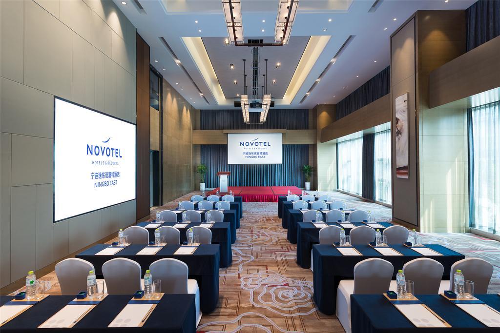 Novotel Ningbo East Exteriör bild