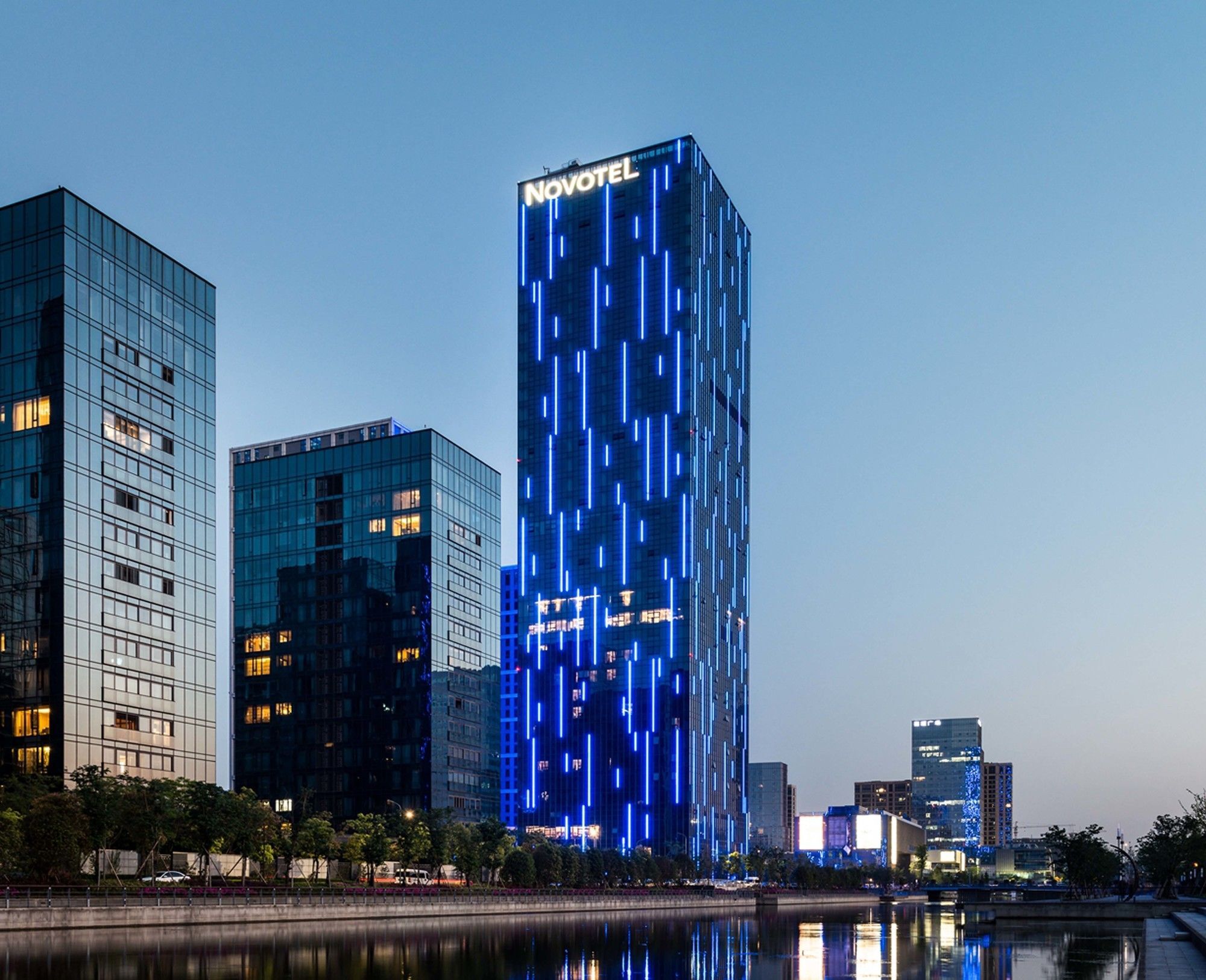 Novotel Ningbo East Exteriör bild