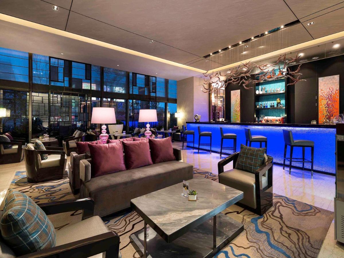 Novotel Ningbo East Exteriör bild