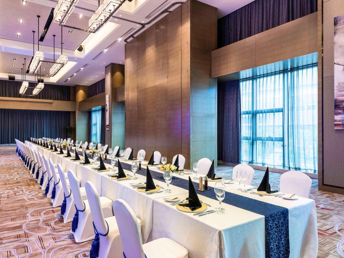 Novotel Ningbo East Exteriör bild